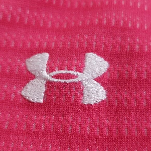 UNDER ARMOUR Sleeveless button closure top - Picture 9 of 9